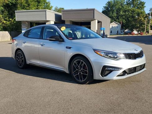 Used 2020 Kia Optima SX image 2