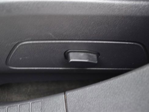 Used 2016 Jeep Compass High Altitude image 11