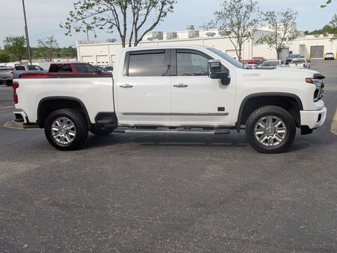 Certified 2024 Chevrolet Silverado 2500 High Country w/ High Country Premium Package image 10