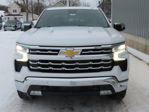 Used 2023 Chevrolet Silverado 1500 LTZ w/ Technology Package AWD/4WD image 12