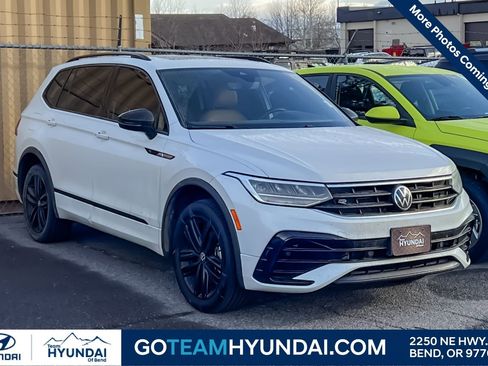 Used 2022 Volkswagen Tiguan SE R-Line image 1