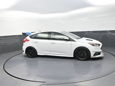 Used 2018 Ford Focus ST image 23