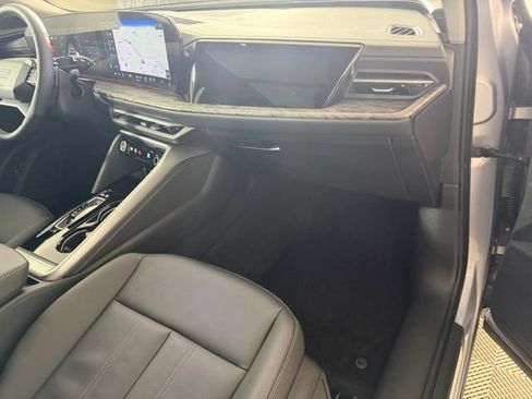 Used 2025 Audi Q5 Premium w/ Convenience Package AWD/4WD image 23