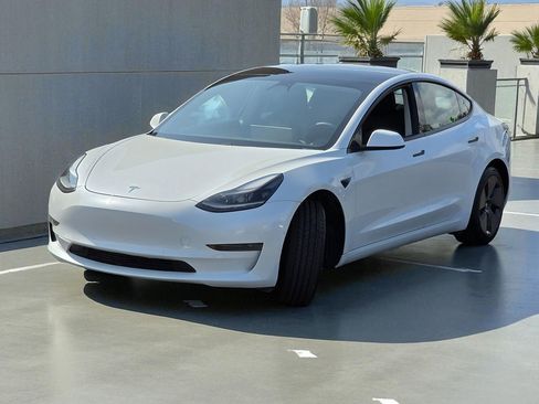 Used 2021 Tesla Model 3 Standard Range image 6