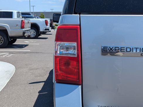 Used 2014 Ford Expedition XLT RWD image 41