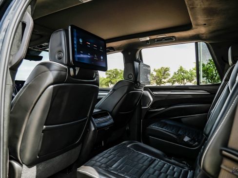 Used 2025 Cadillac Escalade V AWD/4WD image 83