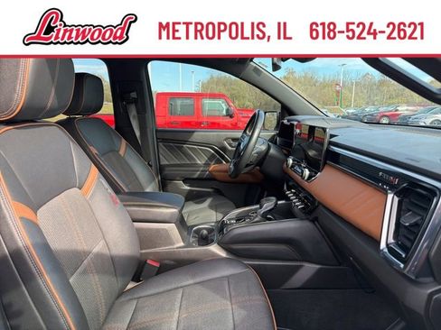 Used 2023 GMC Canyon AT4 w/ Canyon Safety Plus Package image 10