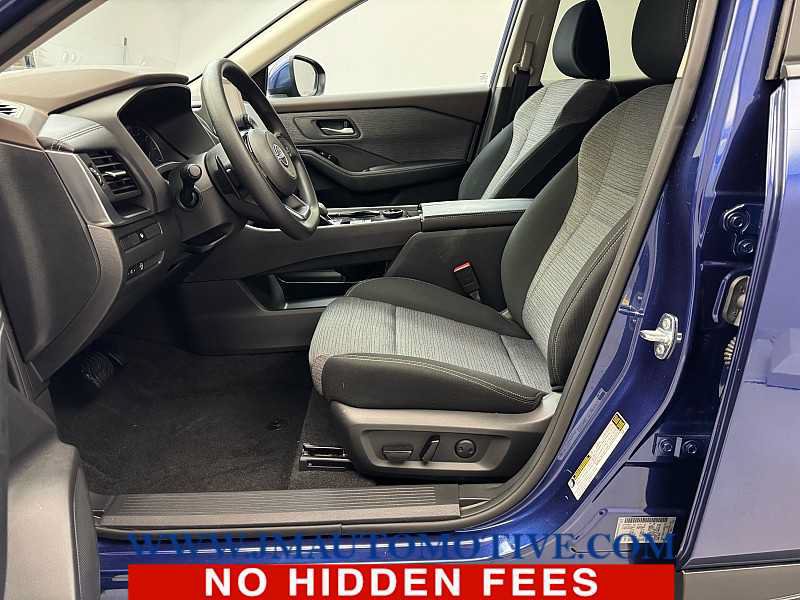 Used 2023 Nissan Rogue SV AWD/4WD image 12