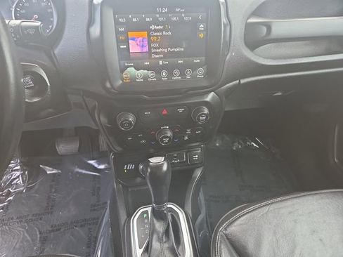 Used 2019 Jeep Renegade Limited w/ UConnect 8.4 Nav Group image 11