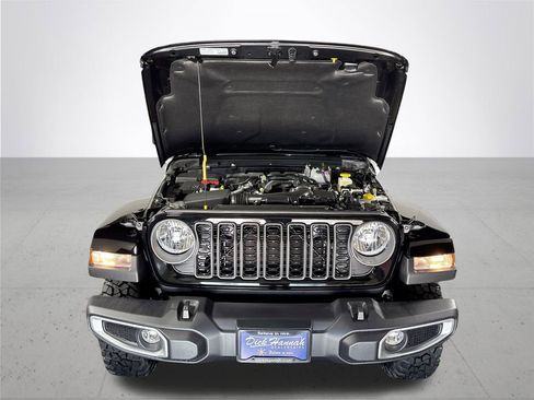 New 2025 Jeep Gladiator Sport image 22