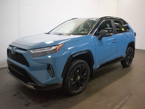 Used 2022 Toyota RAV4 XSE w/ XSE Grade Weather Package AWD/4WD image 8