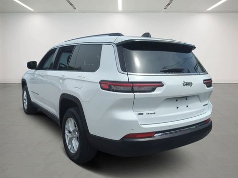 Used 2023 Jeep Grand Cherokee L Laredo w/ Luxury Tech Group I AWD/4WD image 4
