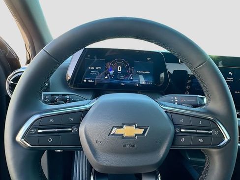 New 2026 Chevrolet Equinox LT image 11