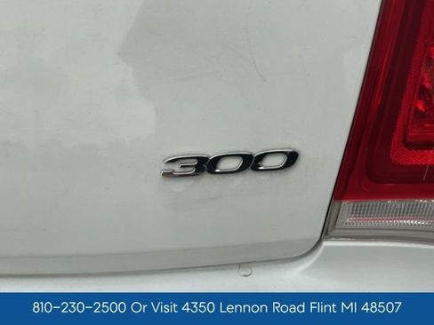 Used 2019 Chrysler 300 Touring w/ Quick Order Package 2EF RWD image 30