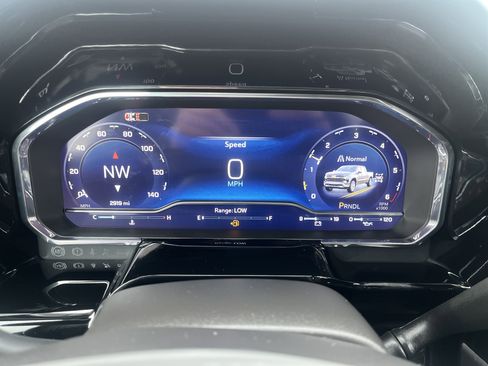 Used 2025 Chevrolet Silverado 1500 LT image 17