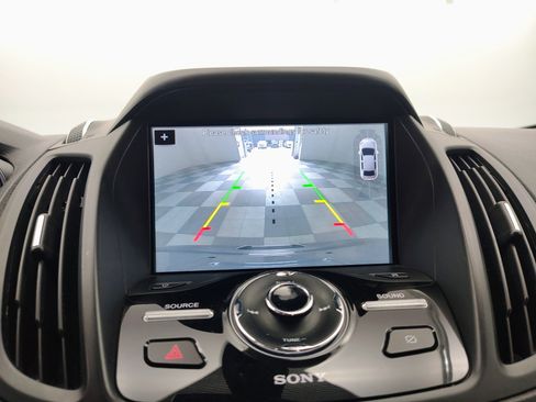 Used 2019 Ford Escape Titanium FWD image 2