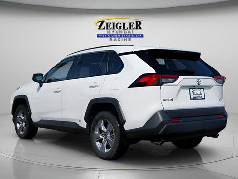 Used 2025 Toyota RAV4 LE AWD/4WD image 6