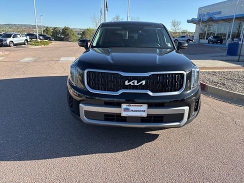 Used 2023 Kia Telluride LX AWD/4WD image 2