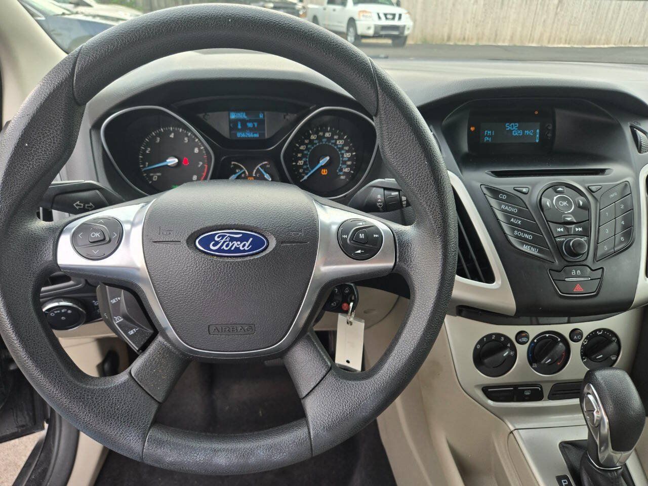 Used 2012 Ford Focus SE FWD image 15