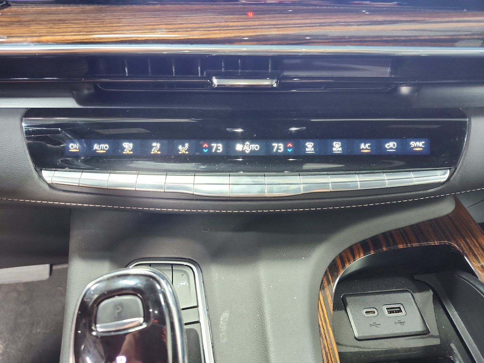 Used 2023 Cadillac Escalade Luxury RWD image 18