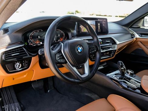 Used 2023 BMW 530i xDrive w/ Executive Package AWD/4WD image 3