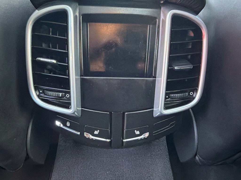 Used 2016 Porsche Cayenne GTS AWD/4WD image 17