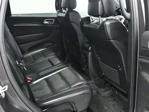 Used 2017 Toyota Tundra SR5 w/ SR5 Upgrade Package AWD/4WD image 9
