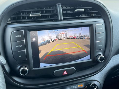 Used 2025 Kia Soul LX w/ LX Technology Package image 21