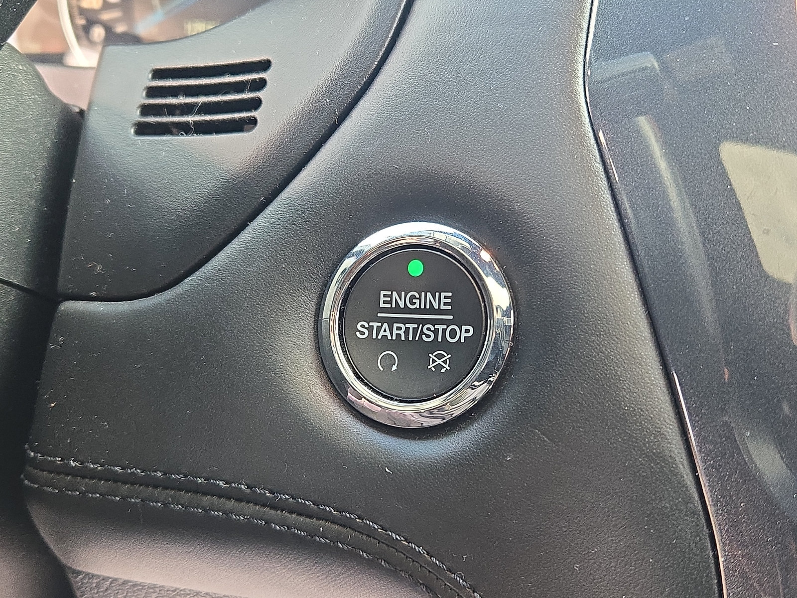 Used 2019 Ford Explorer Platinum AWD/4WD image 26