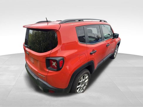 Used 2020 Jeep Renegade Sport w/ Sport Appearance Group AWD/4WD image 2