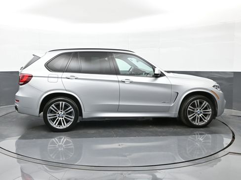 Used 2017 BMW X5 xDrive50i image 9