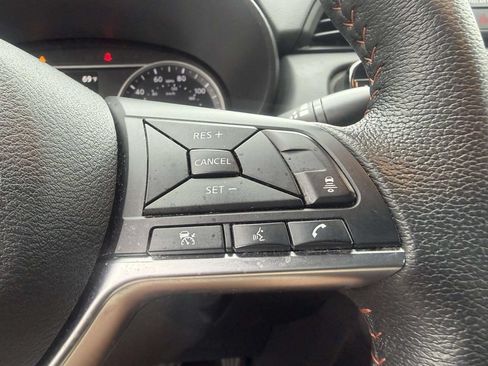 Used 2024 Nissan Versa SR FWD image 19
