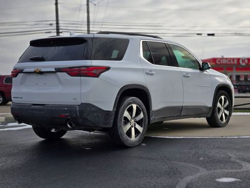 Used 2023 Chevrolet Traverse LT w/ LT Premium Package image 7