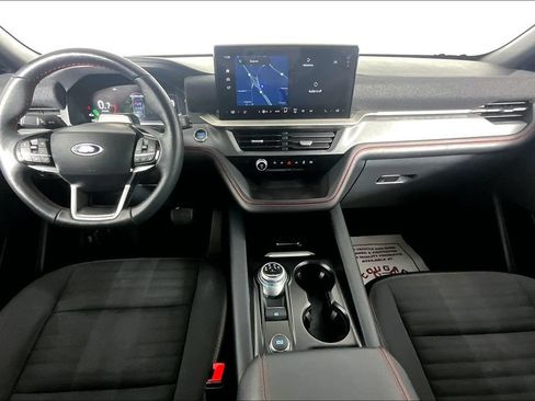 Used 2025 Ford Explorer ST-Line w/ ST-Line Street Pack AWD/4WD image 15