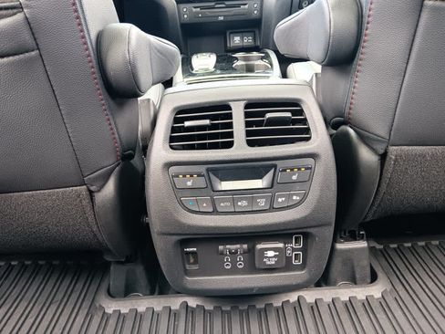 Used 2021 Honda Pilot Black Edition image 15