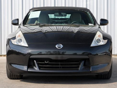 Used 2010 Nissan 370Z Touring w/ Sport Pkg image 6