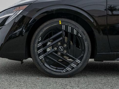 New 2026 Nissan Sentra SR w/ Floor Mat Package image 9