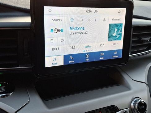 Used 2021 Ford Explorer XLT w/ Equipment Group 202A image 27