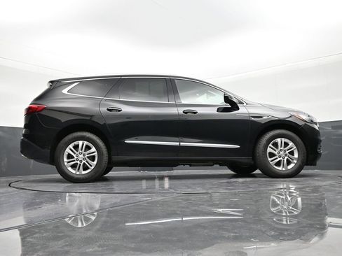 Used 2021 Buick Enclave Essence image 25