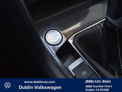 Used 2024 Volkswagen Tiguan SE image 18
