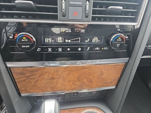 Used 2024 Nissan Armada SL w/ Captain's Chairs Package image 22