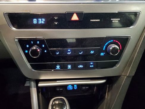 Used 2015 Hyundai Sonata SE w/ Option Group 09 FWD image 20