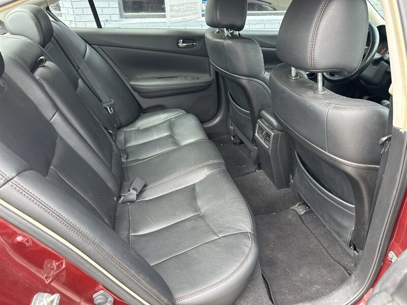 Used 2011 Nissan Maxima 3.5 SV w/ Monitor Pkg FWD image 11