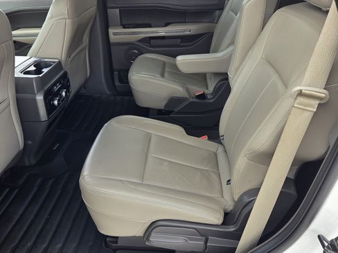 Used 2020 Ford Expedition XLT w/ Equipment Group 202A RWD image 5