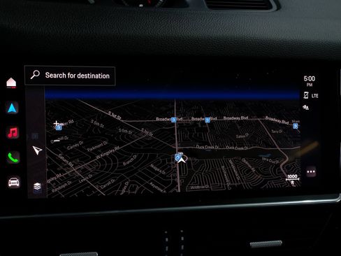 Used 2023 Porsche Cayenne Base image 30