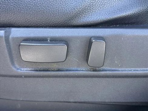 Used 2017 Mitsubishi Outlander SEL image 11