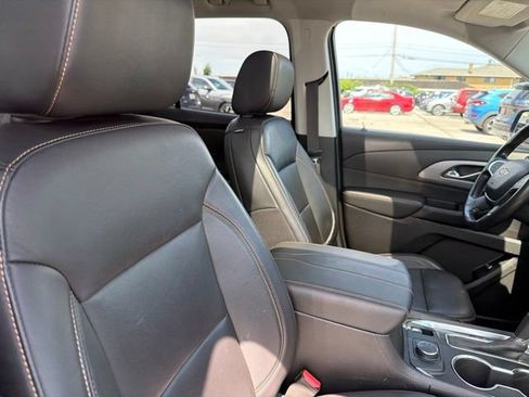 Used 2019 Chevrolet Traverse LT w/ LT Premium Package AWD/4WD image 23