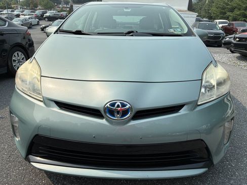 Used 2012 Toyota Prius Two FWD image 2