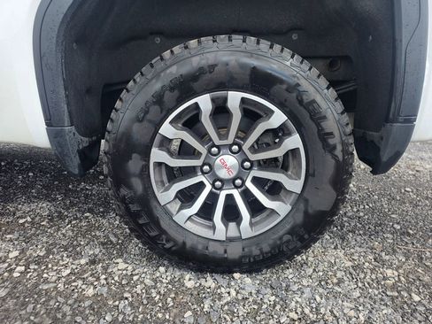 Used 2022 GMC Sierra 1500 AT4 w/ AT4 Preferred Package AWD/4WD image 19
