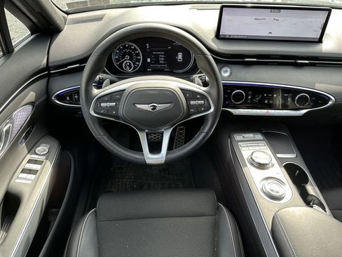 Used 2024 Genesis GV70 3.5T Sport AWD/4WD image 11